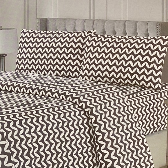 Kate & Co. Other - ⭐️SEE NEW LISTING⭐️King 4pc Charcoal Wave Bedsheets